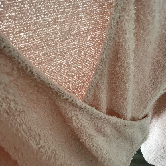 H&M Pink fuzzy crop top - Picture 4 of 4